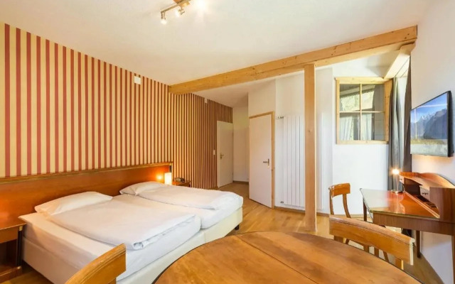 Carlton Europe Hotel