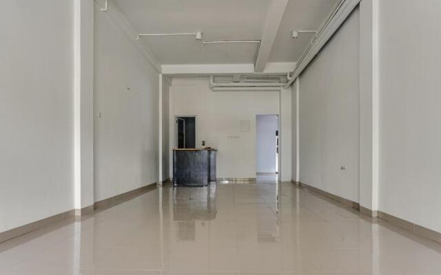 OYO 90305 De Umbrela Mansion Syari'ah Ciputat
