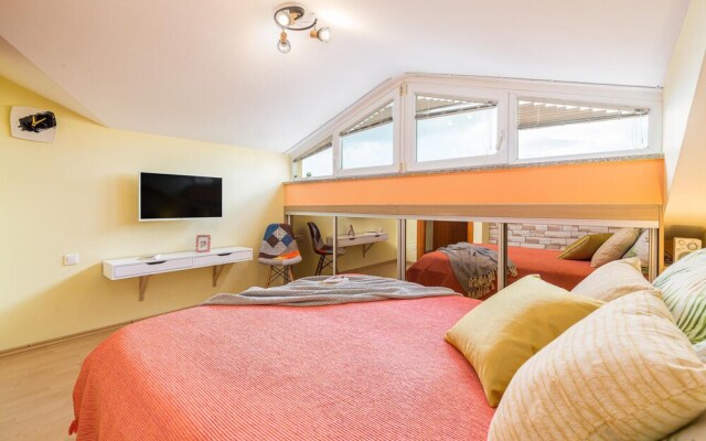 Nice Apartment in Porec With 2 Bedrooms and Wifi