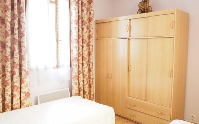 Holiday home with outdoor pool, Bédoin