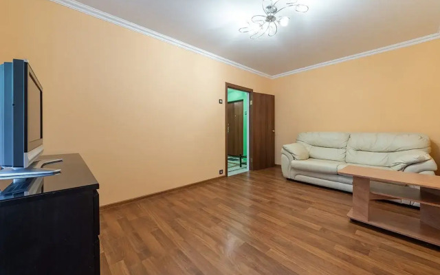 The apartment is located on Bulatnikovsky lane 6 building 1
