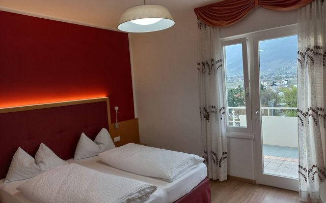 Hotel Garni Lux