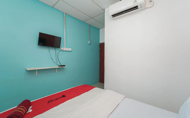 OYO 779 Mn One Residence Syariah Near ITC Cempaka Mas Near Kalbe Farma – Guest Rooms – Jakarta