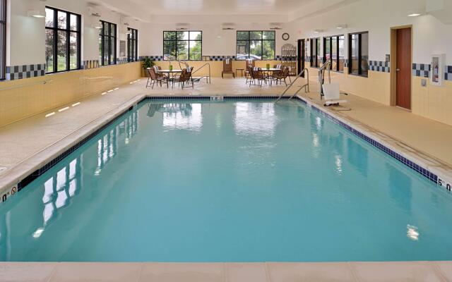 Hampton Inn & Suites St. Louis-Edwardsville