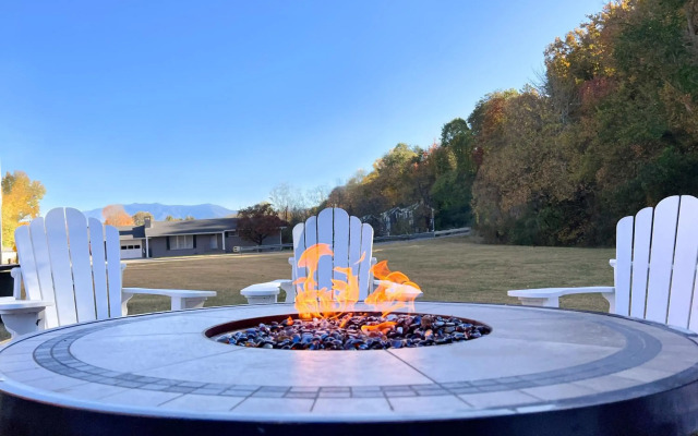 Country Cascades Waterpark Resort
