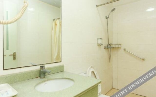 Ru Sun Moon Room