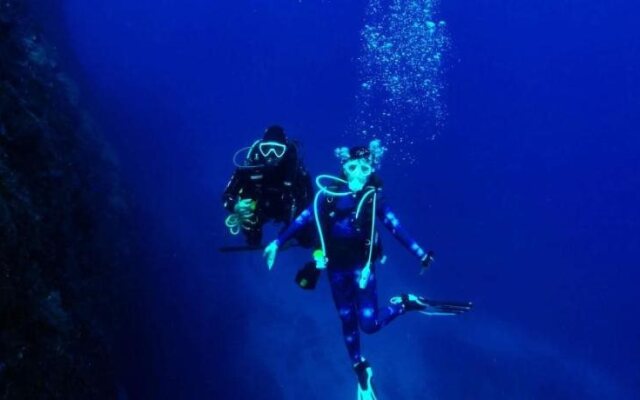 Blue Hole Dive Center