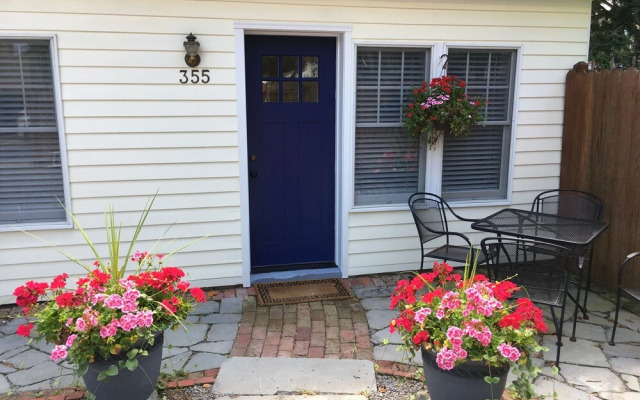 The Tawsty Flower Bed & Breakfast