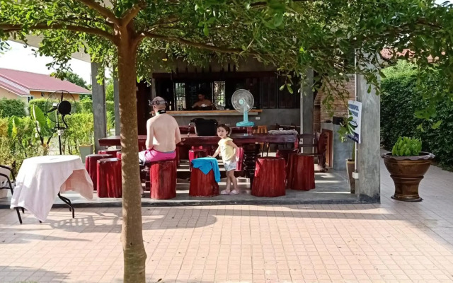 OYO 361 Relax Garden House