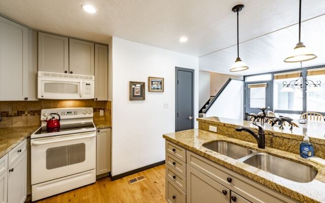 Pay Day Condominiums