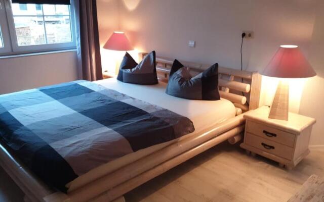 Whirlpool, Fußbodenheizung, Nintendo NES, Netflix, Wintergarten & Workspace