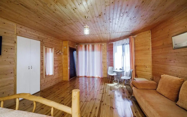 Сосновый двор