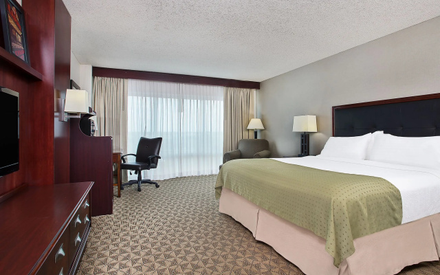 Holiday Inn University Plaza-Bowling Green by IHG