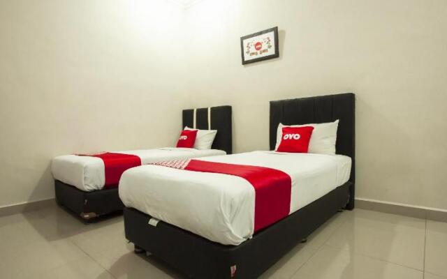 OYO 1631 Hotel Apple