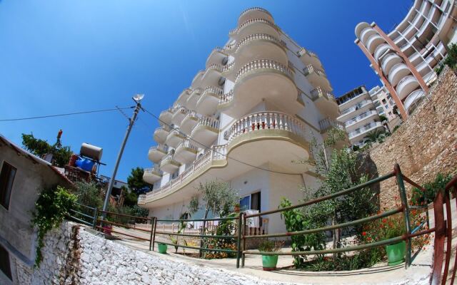 TOP Sea View Apartments