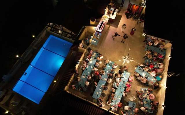 Erato Hotel