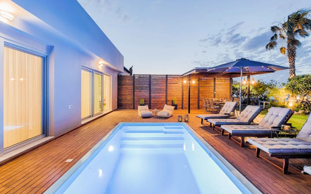 Nastazia Luxury Beach House