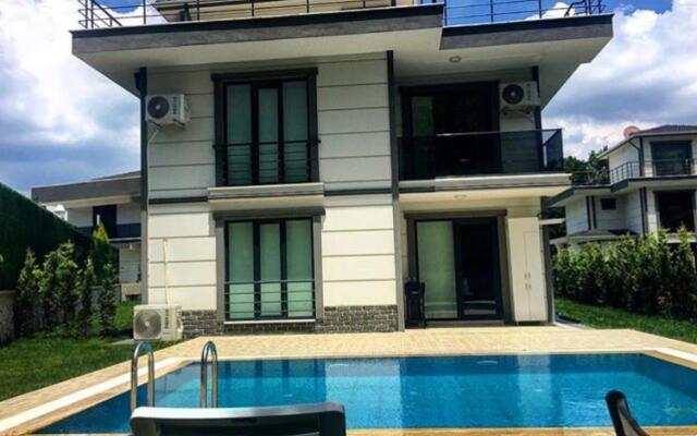 Villa Golyolu 1-2