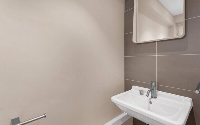 Belgravia Apartment 8