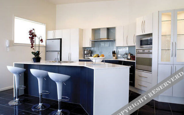 Mollymook Luxury Beachfront Apartment 3