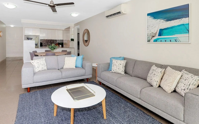 Stunning Ground Floor City Apartment 104
