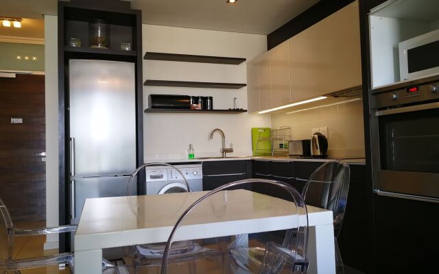 Island Letting-Crystal towers