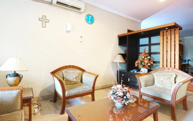 Rumah 451 – Guest Rooms – Tangerang