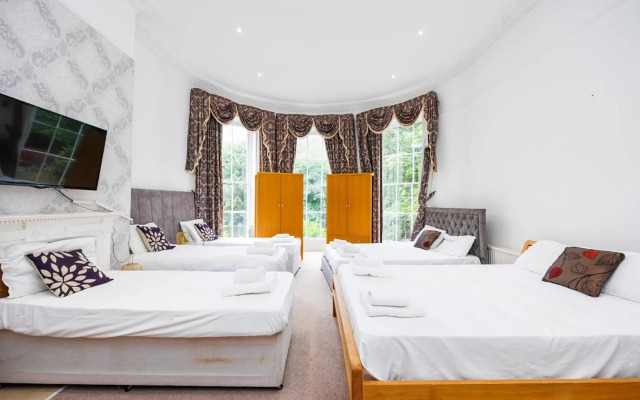 London City Premium Apartment with Parking