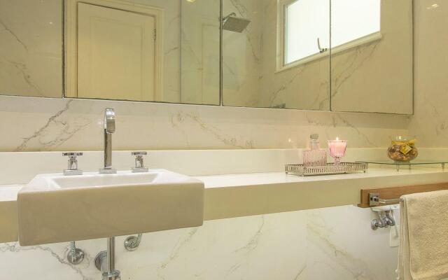 Amplo, exclusivo e Próximo ao Mar de Copacabana