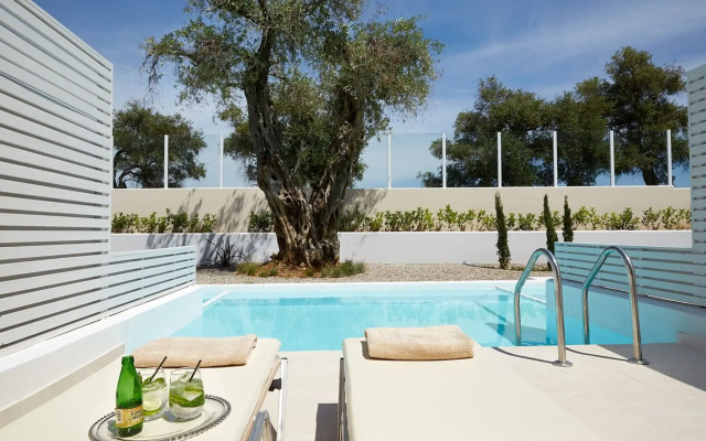 MarBella, Mar-Bella Collection Hotel