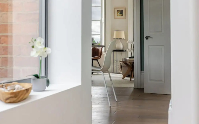 Stylish 5BD Townhouse in Leamington Spa