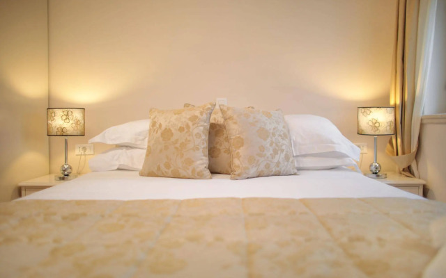 Apartments & Rooms Malo More