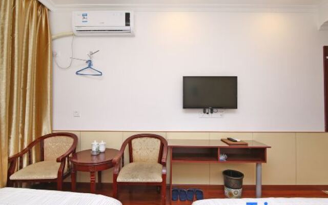 Zhixin Hotel (Shanghai Dahua 3rd Road Subway Station Branch)