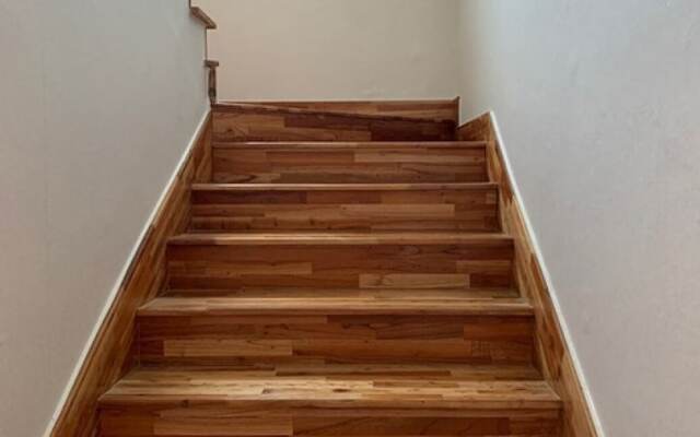 Aewol Neoreunmadang Unshared House