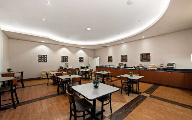 Best Western Plus Orangeville Inn & Suites