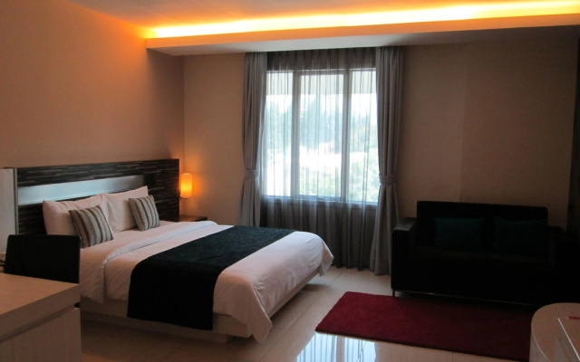 Patra Bandung Hotel – Guest Rooms – Bandung