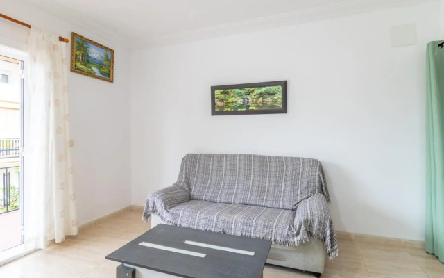 LA FARELLA 60 apartamento bien ubicado con balcón