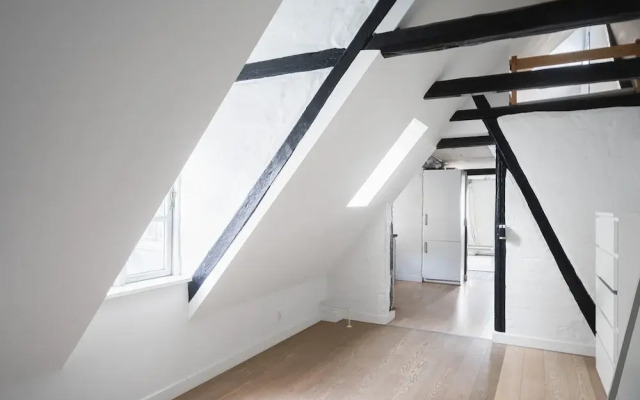 Charming 2-bed Duplex in Great Location