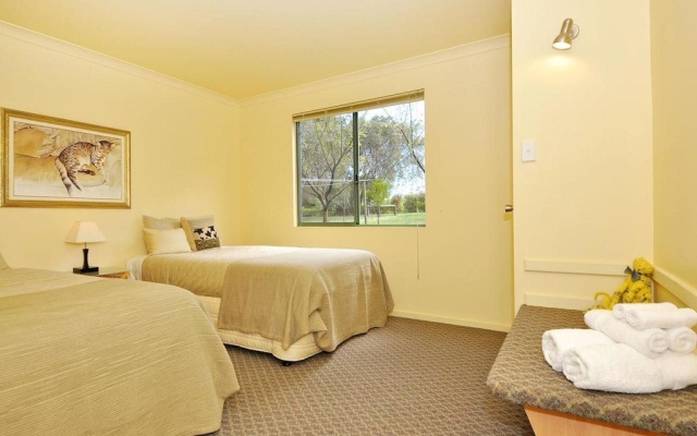 Tree Elle – Guest Rooms – Bow Bridge