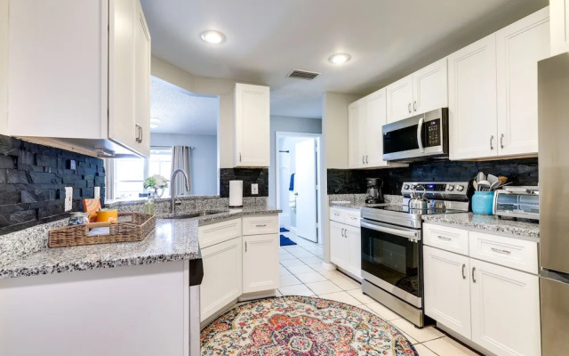 Apollo Beach Vacation Rental w/ Private Pool!