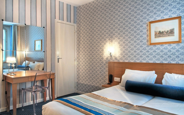 Hotel Romance Malesherbes by Patrick Hayat