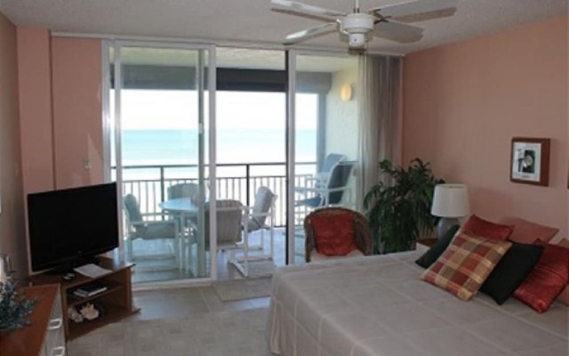 3 Bedroom Oceanfront Luxury Condo - Sand Dollar Iii, 404
