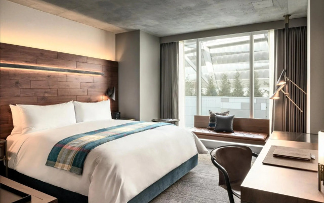 the DOUGLAS, Autograph Collection