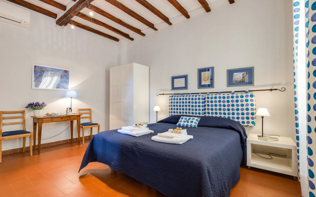 Rome as you feel - Piazza dei Satiri