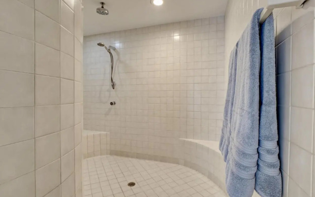 Sea Tranquility by Sea Scape Properties