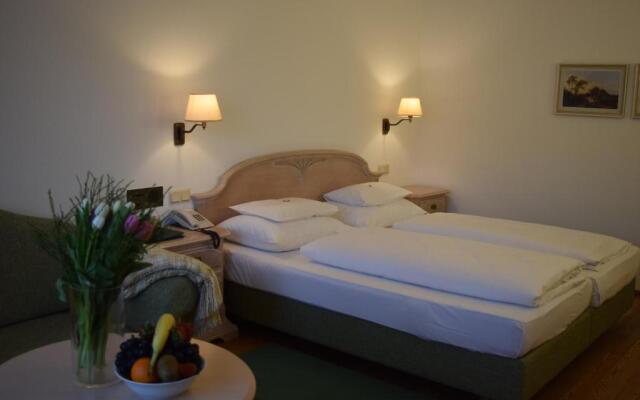 Hotel Pension Landhaus Fuhrgassl Huber
