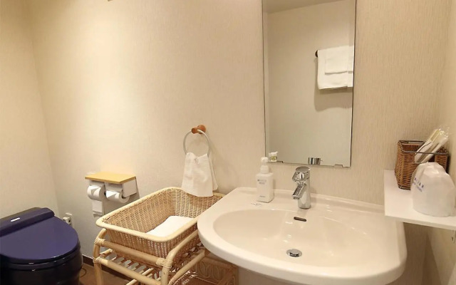 Kumegawa Wing Hotel