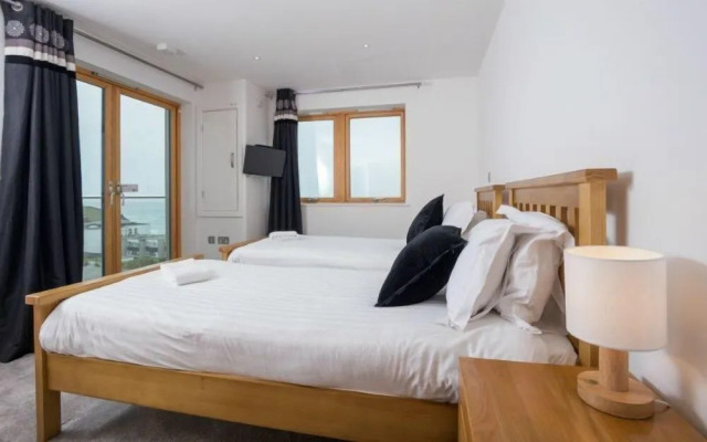 Penthouse B