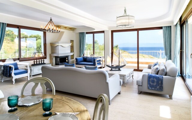 Villa D'Oro - Luxury Villas & Suites