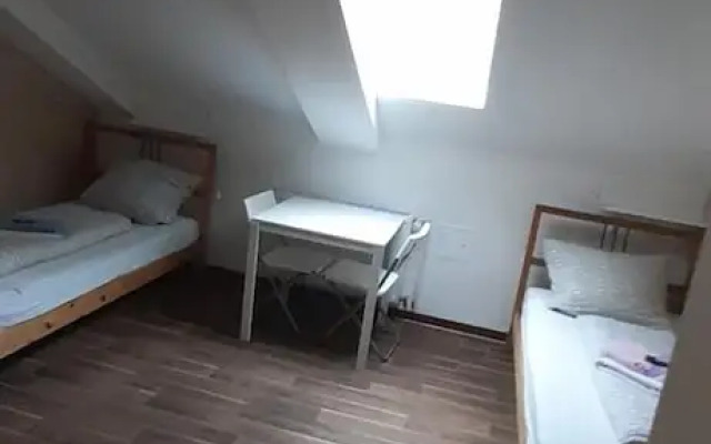 2-Rent Group Hostel Zimmer&Apartments GKP2